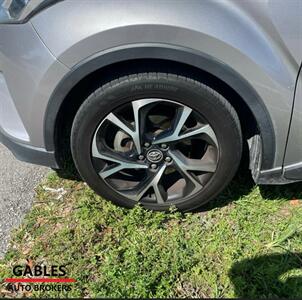 2019 Toyota C-HR XLE   - Photo 16 - Miami, FL 33165