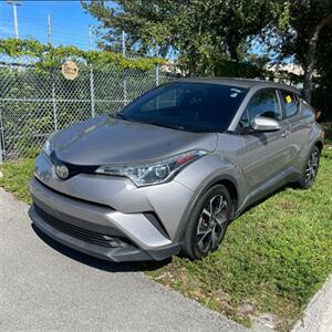 2019 Toyota C-HR XLE   - Photo 2 - Miami, FL 33165