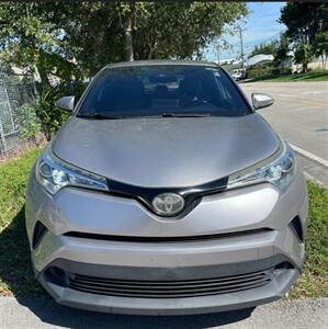 2019 Toyota C-HR XLE   - Photo 6 - Miami, FL 33165