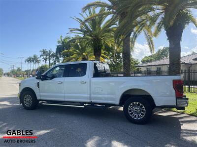 2022 Ford F-350 Super Duty Lariat   - Photo 2 - Miami, FL 33165