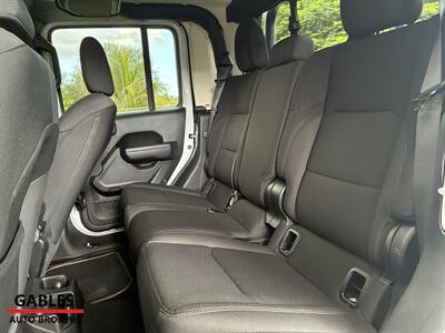 2022 Jeep Gladiator Sport   - Photo 23 - Miami, FL 33165