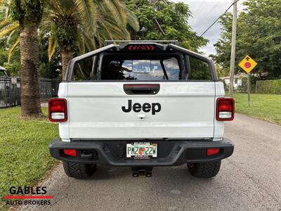 2022 Jeep Gladiator Sport   - Photo 12 - Miami, FL 33165