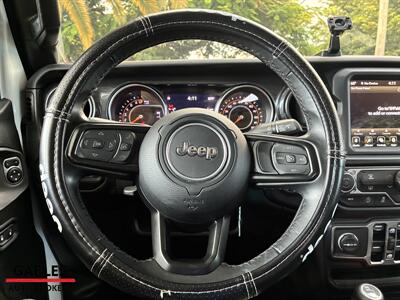 2022 Jeep Gladiator Sport   - Photo 13 - Miami, FL 33165
