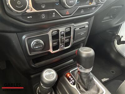 2022 Jeep Gladiator Sport   - Photo 19 - Miami, FL 33165