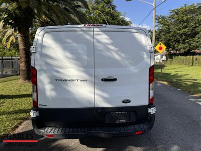 2018 Ford Transit 250   - Photo 12 - Miami, FL 33165