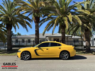2017 Dodge Charger SXT   - Photo 8 - Miami, FL 33165
