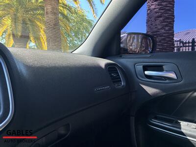 2017 Dodge Charger SXT   - Photo 18 - Miami, FL 33165