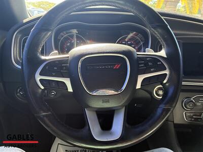 2017 Dodge Charger SXT   - Photo 14 - Miami, FL 33165