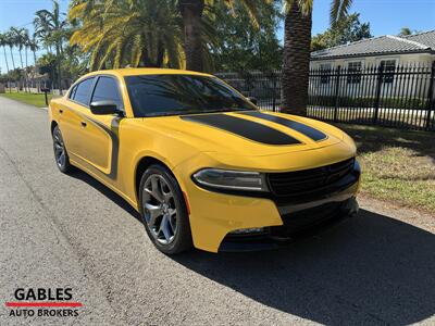 2017 Dodge Charger SXT   - Photo 4 - Miami, FL 33165