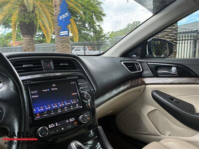 2017 Nissan Maxima Platinum   - Photo 17 - Miami, FL 33165