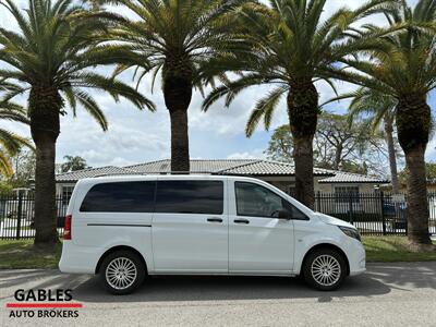 2018 Mercedes-Benz Metris Passenger   - Photo 2 - Miami, FL 33165