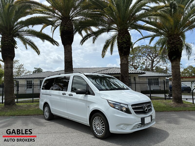 2018 Mercedes-Benz Metris Passenger   - Photo 1 - Miami, FL 33165