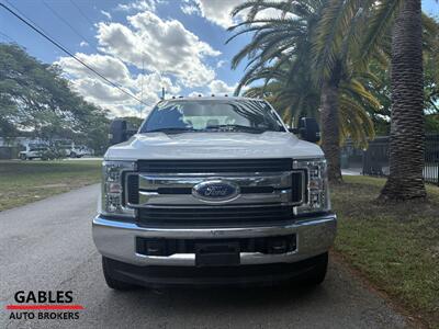 2017 Ford F-350 Super Duty XLT   - Photo 3 - Miami, FL 33165