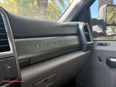 2017 Ford F-350 Super Duty XLT   - Photo 18 - Miami, FL 33165