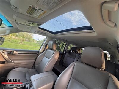 2018 Lexus GX 460   - Photo 28 - Miami, FL 33165