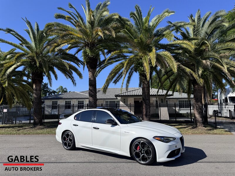 2023 Alfa Romeo Giulia Veloce   - Photo 1 - Miami, FL 33165