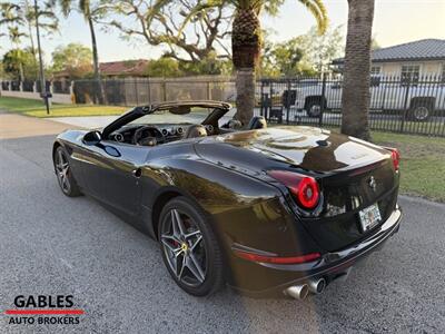 2015 Ferrari California T   - Photo 22 - Miami, FL 33165