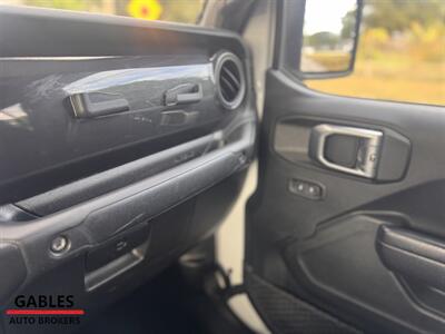 2022 Jeep Gladiator Altitude   - Photo 25 - Miami, FL 33165