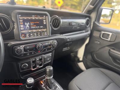 2022 Jeep Gladiator Altitude   - Photo 32 - Miami, FL 33165