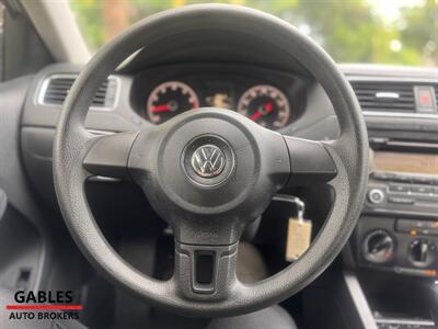 2013 Volkswagen Jetta   - Photo 30 - Miami, FL 33165
