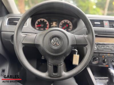 2013 Volkswagen Jetta   - Photo 26 - Miami, FL 33165