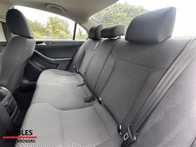 2013 Volkswagen Jetta   - Photo 22 - Miami, FL 33165