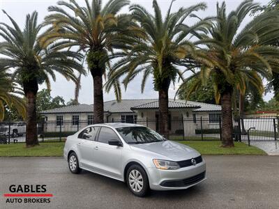 2013 Volkswagen Jetta   - Photo 1 - Miami, FL 33165