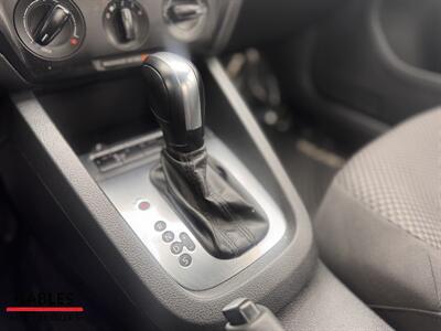 2013 Volkswagen Jetta   - Photo 27 - Miami, FL 33165