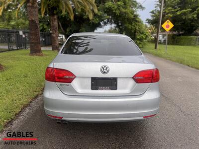 2013 Volkswagen Jetta   - Photo 12 - Miami, FL 33165