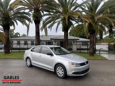 2013 Volkswagen Jetta   - Photo 8 - Miami, FL 33165