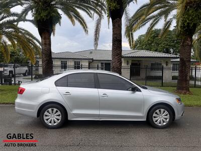 2013 Volkswagen Jetta   - Photo 14 - Miami, FL 33165