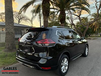 2018 Nissan Rogue S   - Photo 5 - Miami, FL 33165