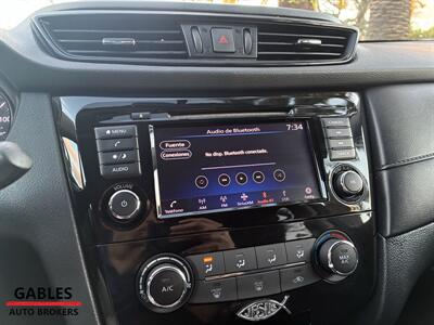 2018 Nissan Rogue S   - Photo 18 - Miami, FL 33165