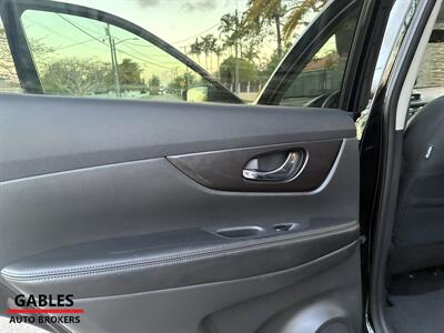 2018 Nissan Rogue S   - Photo 25 - Miami, FL 33165