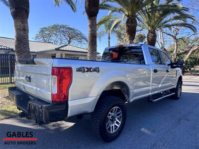 2017 Ford F-250 Super Duty XL   - Photo 11 - Miami, FL 33165