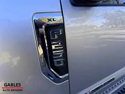 2017 Ford F-250 Super Duty XL   - Photo 18 - Miami, FL 33165