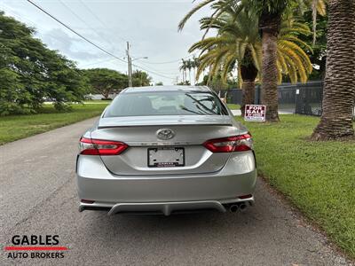 2018 Toyota Camry SE   - Photo 8 - Miami, FL 33165