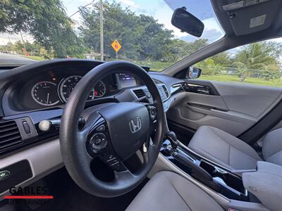 2017 Honda Accord LX   - Photo 14 - Miami, FL 33165