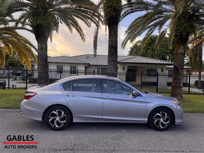 2017 Honda Accord LX   - Photo 8 - Miami, FL 33165