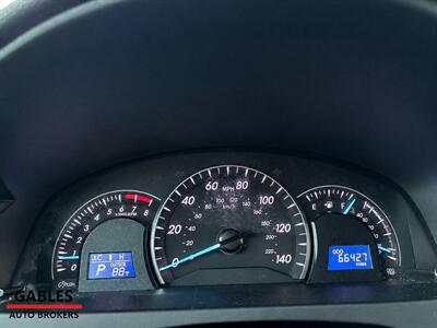 2014 Toyota Camry LE   - Photo 15 - Miami, FL 33165