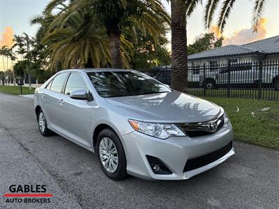 2014 Toyota Camry LE   - Photo 4 - Miami, FL 33165
