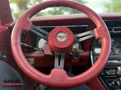 1982 Chevrolet Corvette   - Photo 27 - Miami, FL 33165