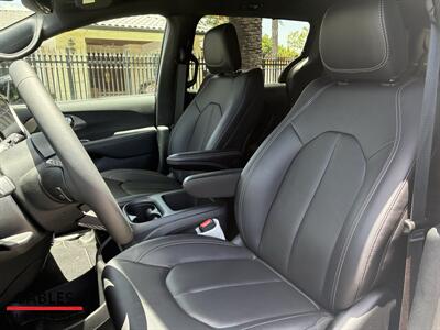 2026 Chrysler Pacifica Select - Photo 15 - Miami, FL 33165