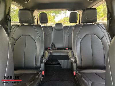 2026 Chrysler Pacifica Select - Photo 17 - Miami, FL 33165