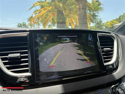 2026 Chrysler Pacifica Select - Photo 14 - Miami, FL 33165