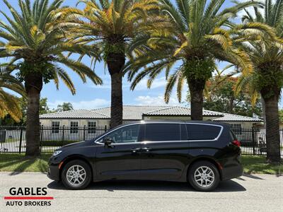 2026 Chrysler Pacifica Select - Photo 6 - Miami, FL 33165