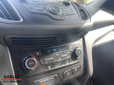 2018 Ford Escape SE   - Photo 23 - Miami, FL 33165