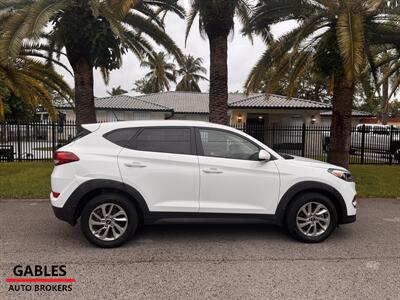 2017 Hyundai TUCSON SE   - Photo 9 - Miami, FL 33165