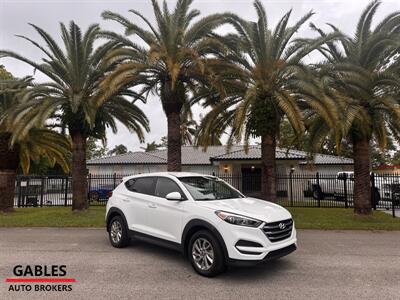 2017 Hyundai TUCSON SE   - Photo 1 - Miami, FL 33165