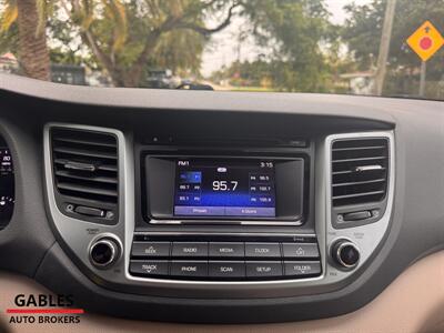 2017 Hyundai TUCSON SE   - Photo 19 - Miami, FL 33165